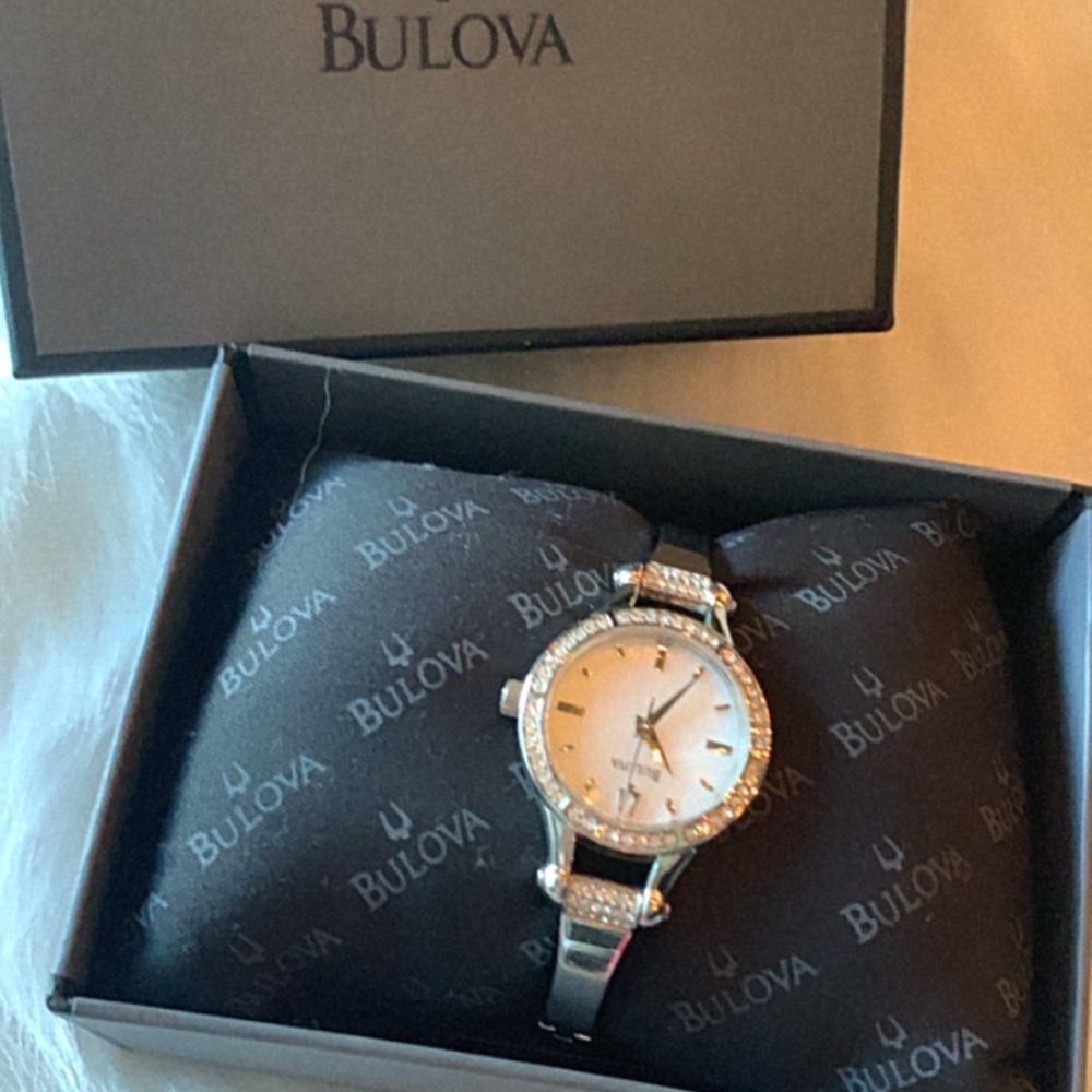 Bulova - Picture 3 of 3